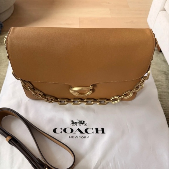Coach Retail Chain Tabby 30 in Honey Brown with Brass Hardware - Picture 2 of 11